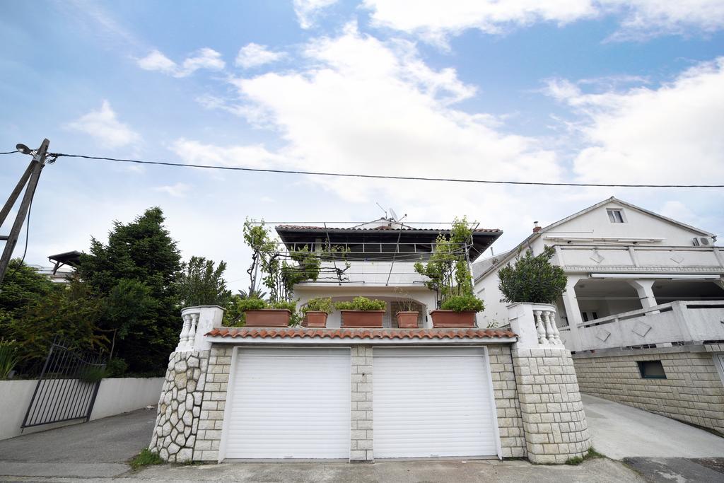Apartments Galic Kampor Exterior photo